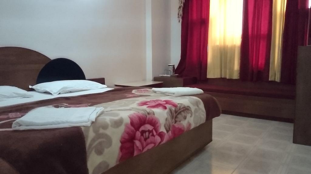 Hotel Maharaja Katra  Δωμάτιο φωτογραφία
